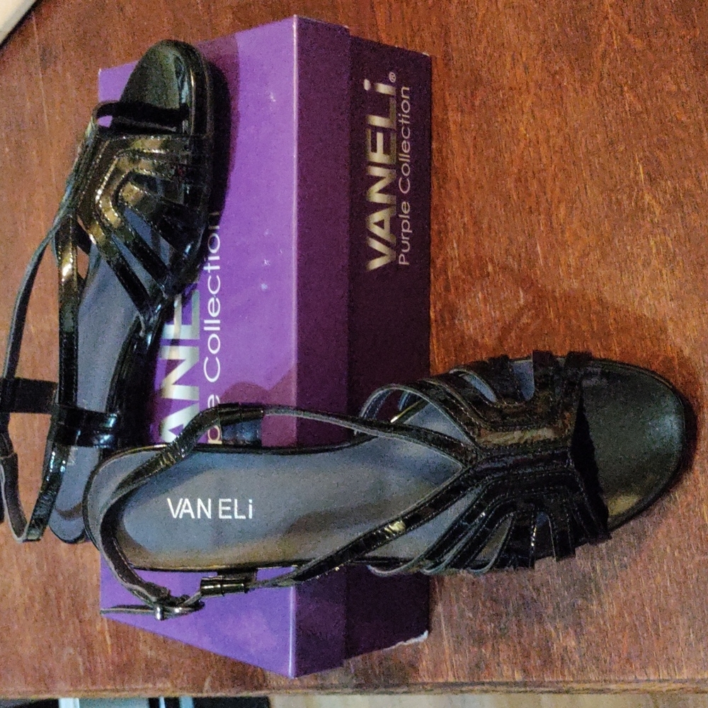 New in box Van Eli patent black sandals size 9